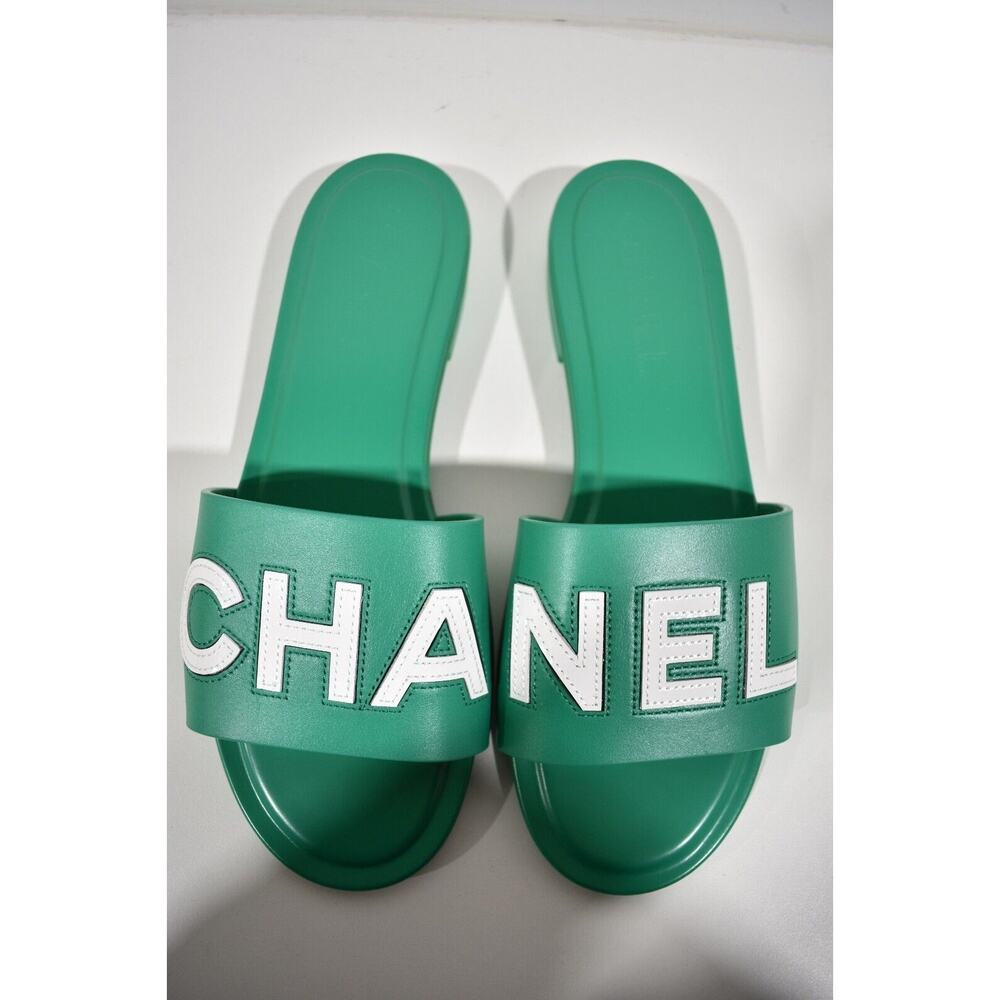 Chanel 23P Green White Leather CC Logo Letter Mules Slide Slip Sandal Flat 38.5 - Picture 8 of 12